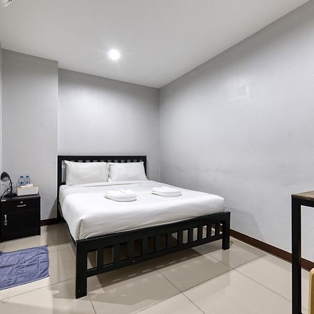 Red Pin Inn 好运旅馆 Bangkok Exterior foto